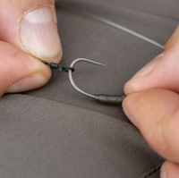 Avid Outline Micro Ringed Hookbait Swivel